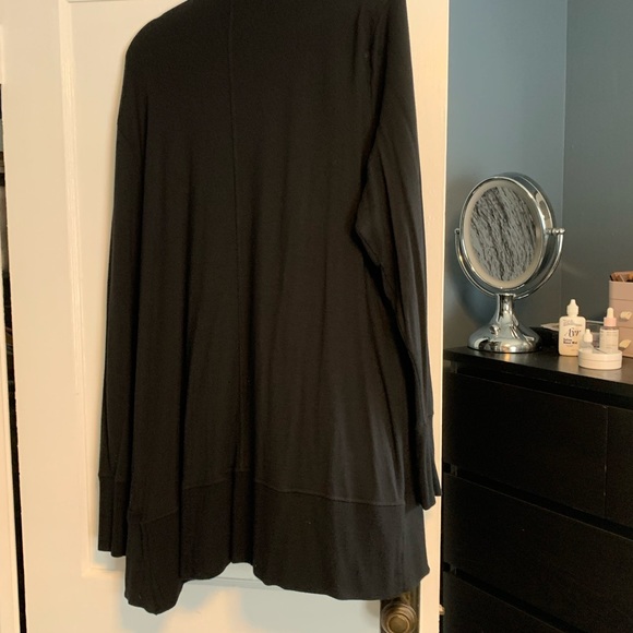 Athleta wrap - Picture 4 of 4